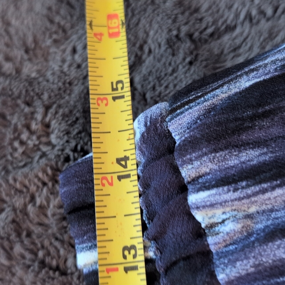 Fourteenth Place| Stylish Blue Tie Dye Like Patterned Skirt - Picture 8 of 11